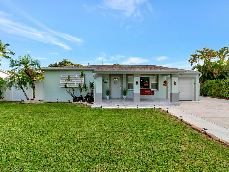 310 Gulfstream Dr — Photo 57