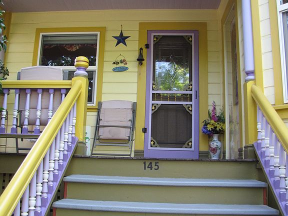 Gorgeous front porch!