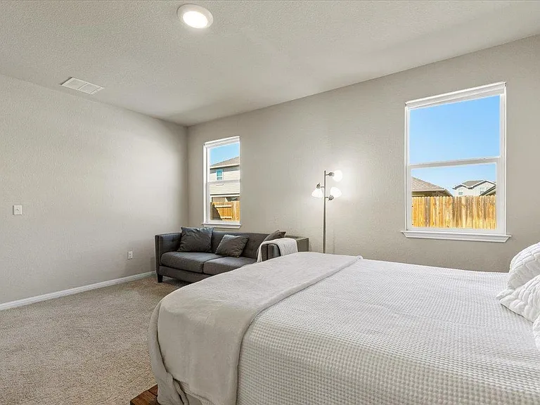 112 Rainmaker Cv — Photo 16