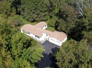 815 Mashamoquet Road, Pomfret, CT 06259