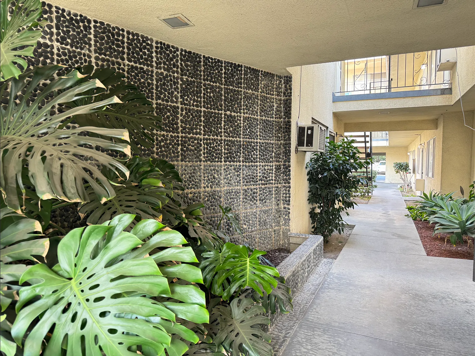 5708 Temple City Blvd — Photo 2