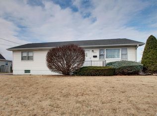 1429 N 16th St, Quincy, IL 62301