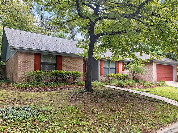 2nd image of 2405 Glenshire Ln