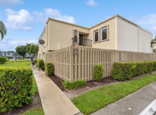 1590 Shaker Cir, Wellington, FL 33414