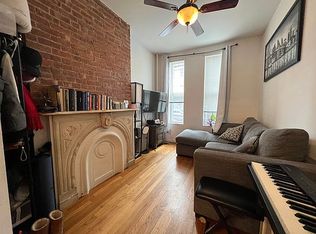 141 N 8th St #1B, Brooklyn, NY 11249