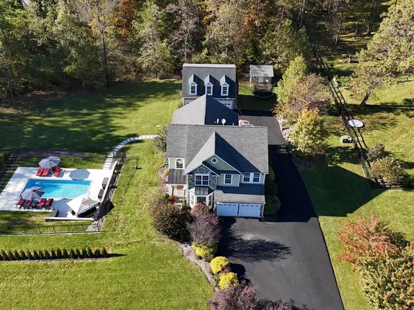2209 Freezeland Rd, Linden, VA 22642