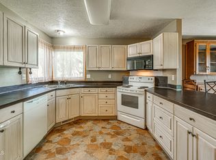 124 W Edmonton Dr, Bismarck, ND 58503
