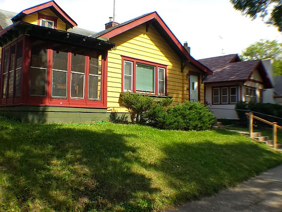 2nd image of 810 Morgan Ave N