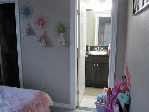 4th image of 3940 Lake Arthur Dr