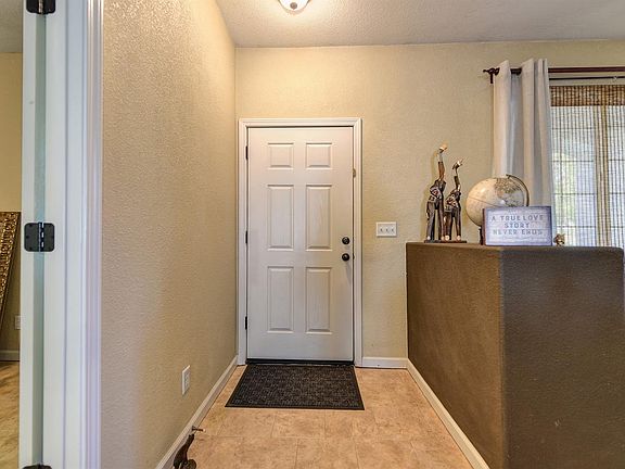 3rd image of 672 Tulsa Dr