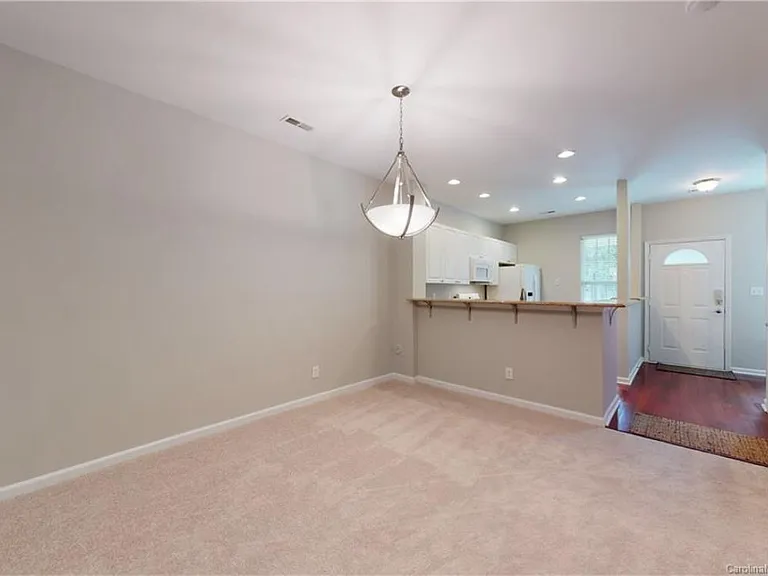 15250 Coventry Court Ln — Photo 8
