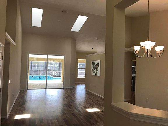 3rd image of 3781 Sierra Dr