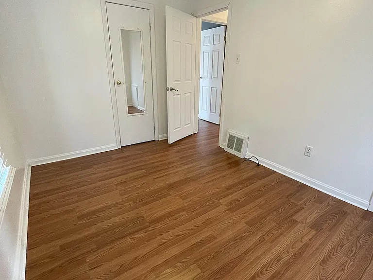 402 Brewer Ave — Photo 11