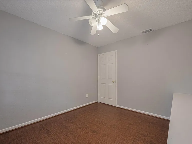 3610 Bee Bayou Ln — Photo 23