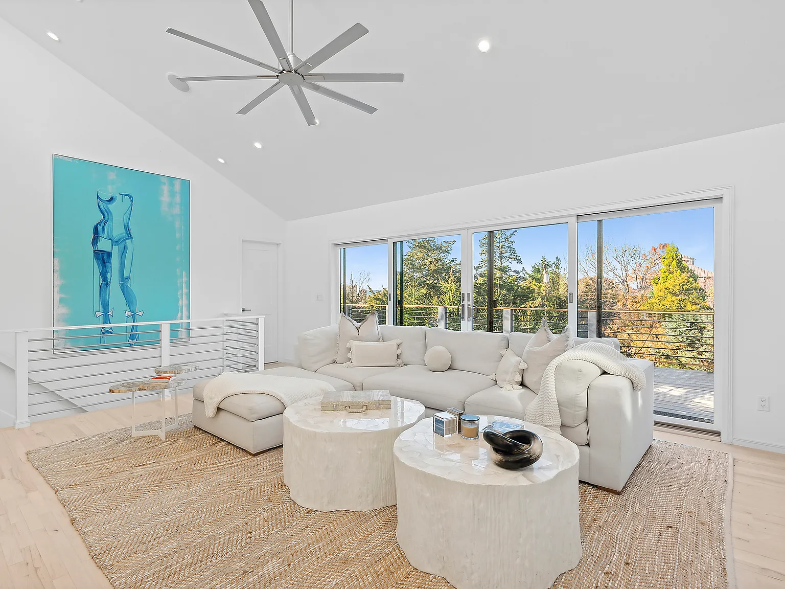 Modern Elegance In The Springs — Photo 2