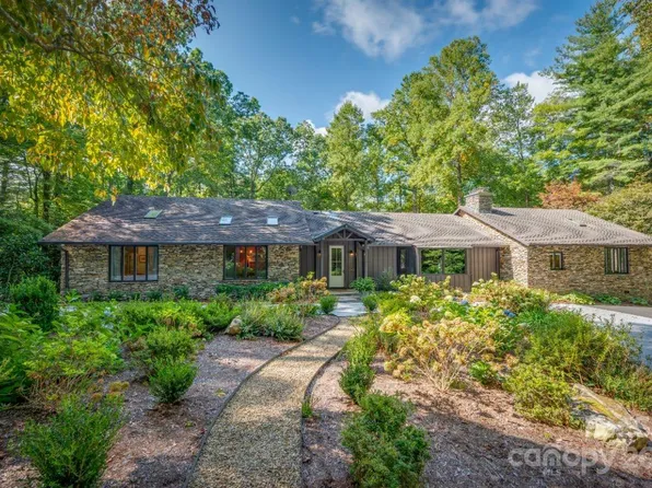 225 Tranquility Pl, Hendersonville, NC 28731