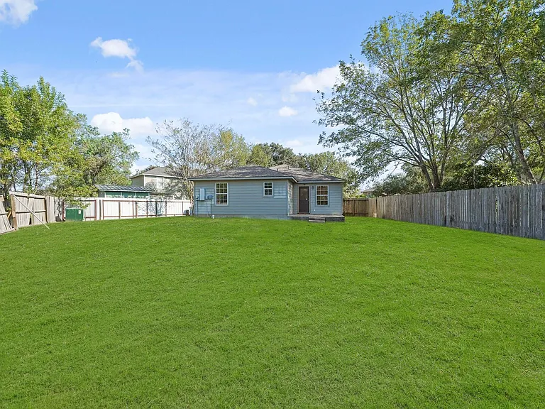 1626 Dove Run — Photo 11