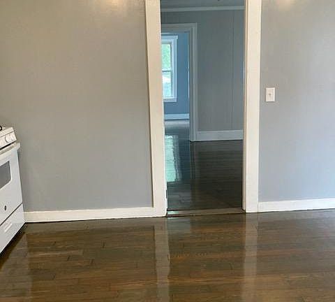 3rd image of 35 Linden St #1