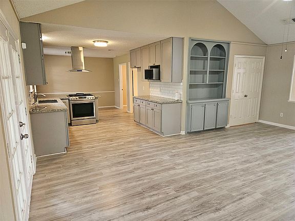 5th image of 1402 New Orleans St