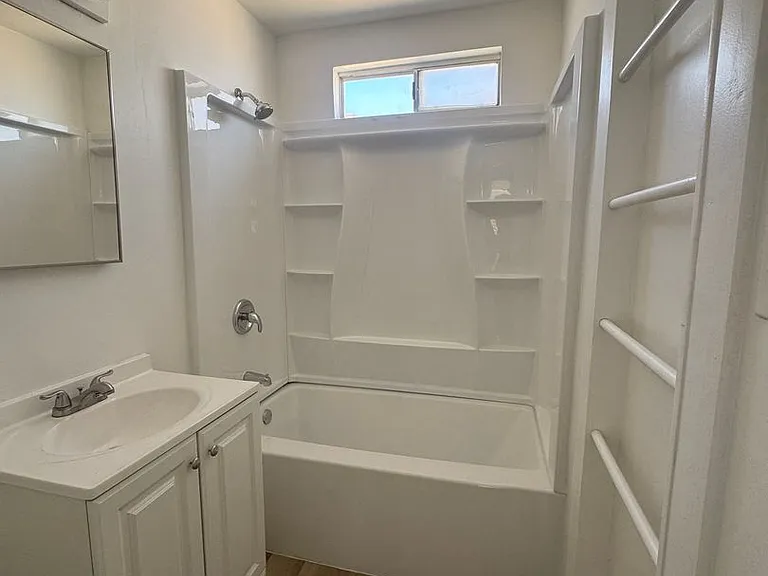 301 Panamint Ave — Photo 9