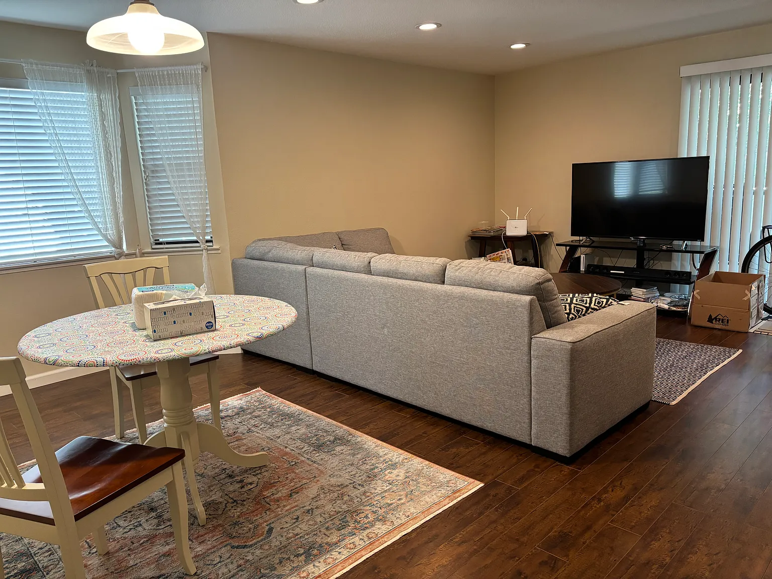 2 bed, 1078 sqft, $3,200 — Photo 4
