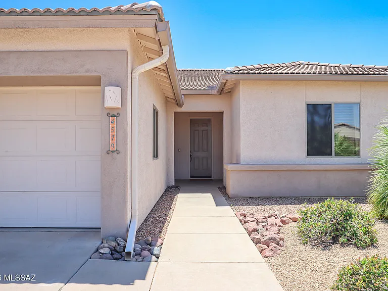 4579 S Camino Del Tejon — Photo 5