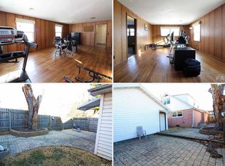 215 E Hines Pl, Peoria, IL 61614