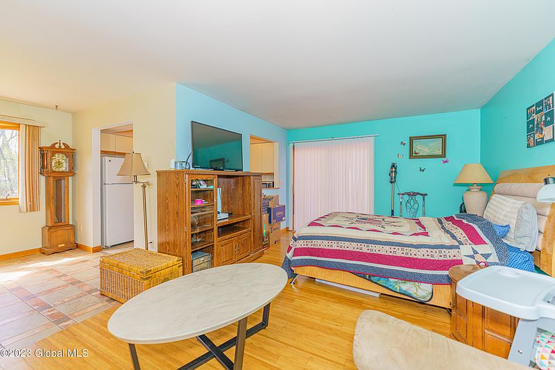 5th image of 90 Velina Drive