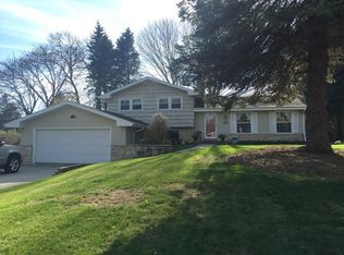 12715 Zinke Dr, Brookfield, WI 53005