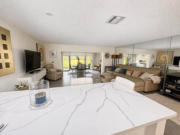 4th image of 8210 Casa Del Lago #C
