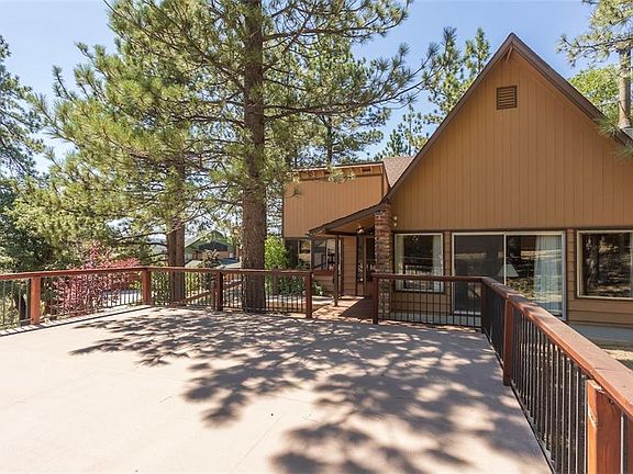 3rd image of 719 Menlo Dr