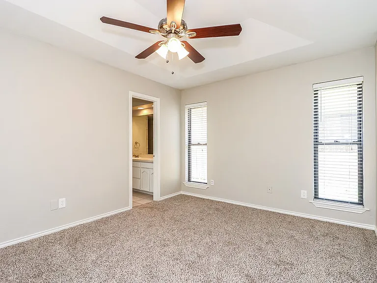 3816 Ashley Ln — Photo 11