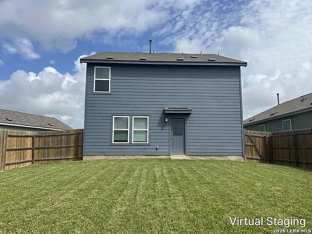 4 bed, 2.5 bath, 1948 sqft, $2,200 — Photo 2