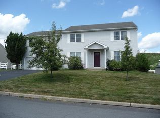 151 4th St, Nazareth, PA 18064