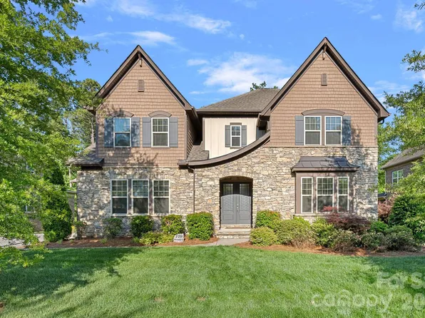 109 Eden Hollow Ln, Matthews, NC 28104