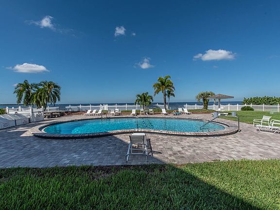 4th image of 806 Bahia Del Sol Dr #12