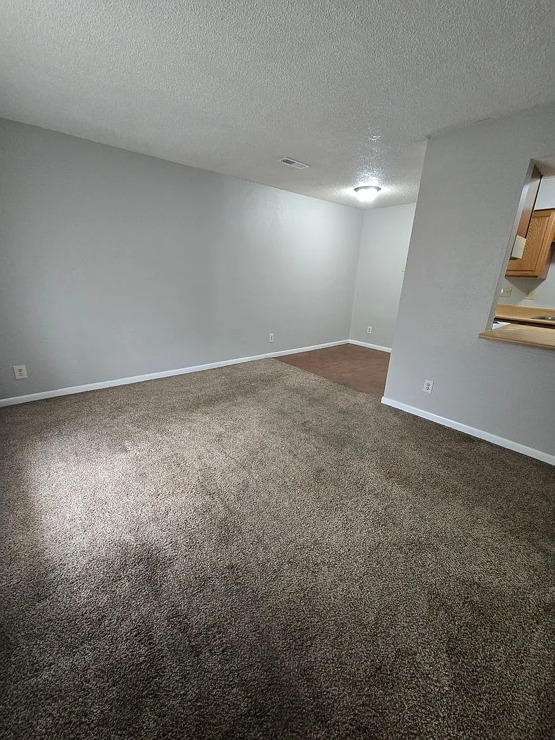 2 Bedroom 1 Bathroom Apartment in heart of Osage Beach! — Photo 2
