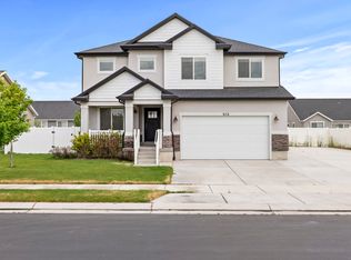 513 E Mount Dutton Way, Eagle Mountain, UT 84005