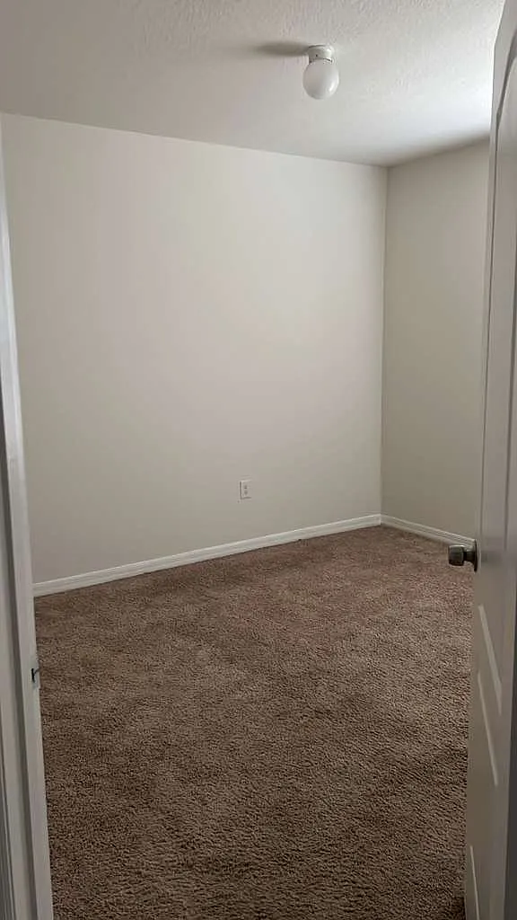 Building Photo - 3098 Sangria St