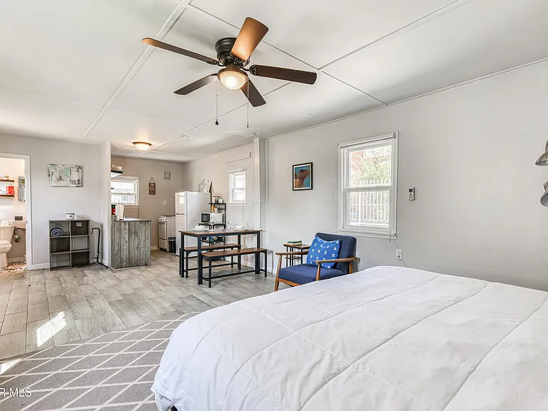 2729 Pershing Dr #REAR — Photo 11