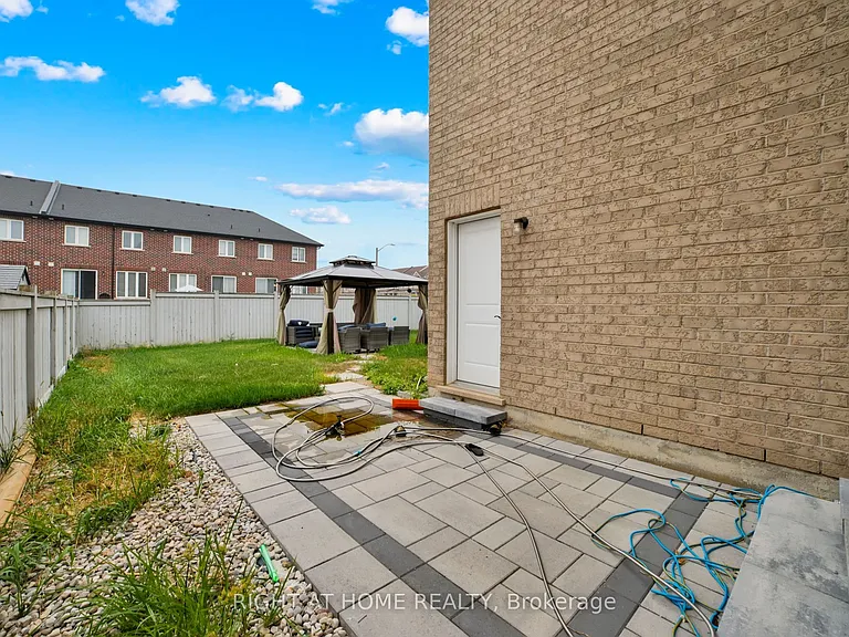 288 Raymond Rd — Photo 45
