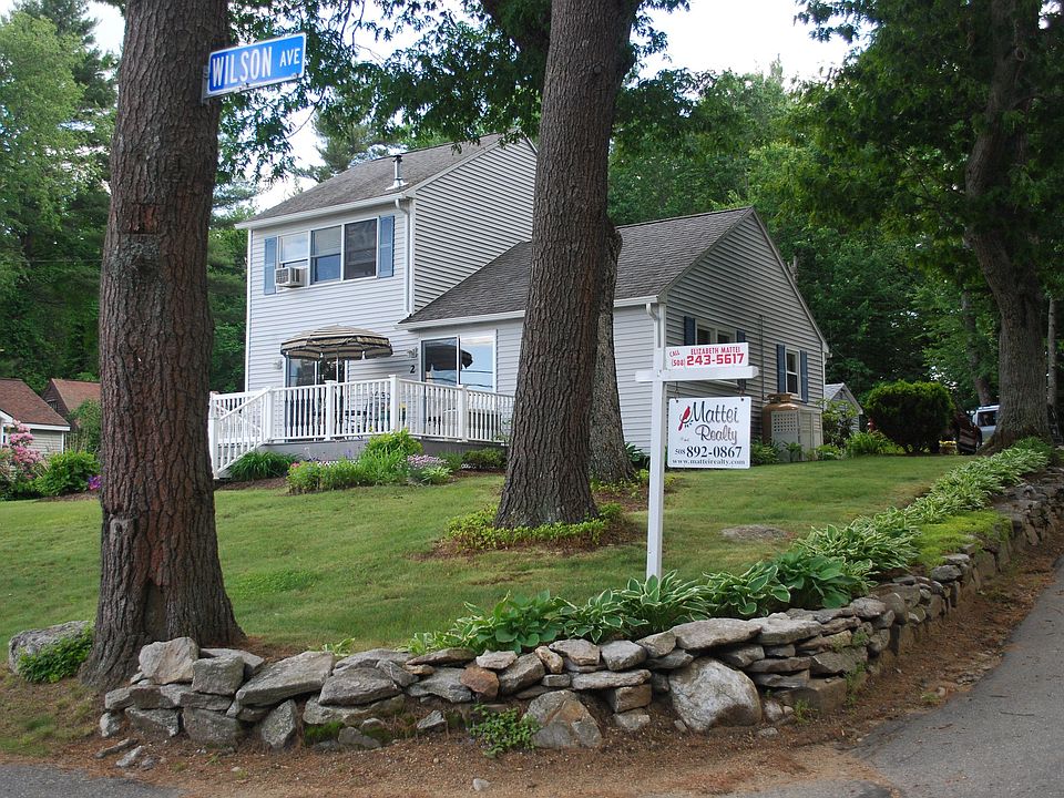 Flat corner lot