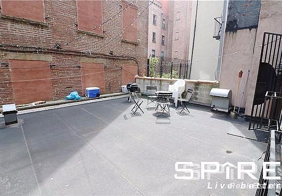 2nd image of 646 10th Ave #1DE