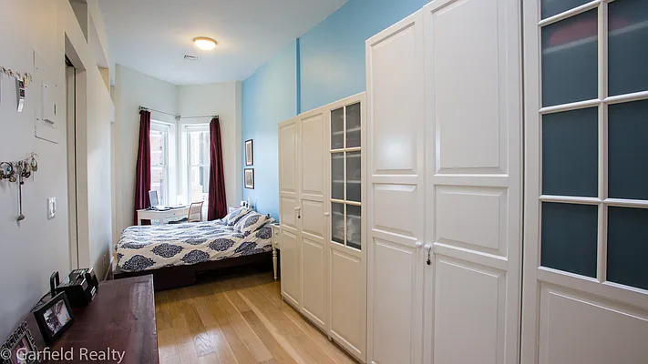 Sold by Garfield Realty  | media 38