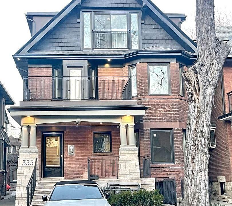 1st image of 335 Palmerston Blvd #201