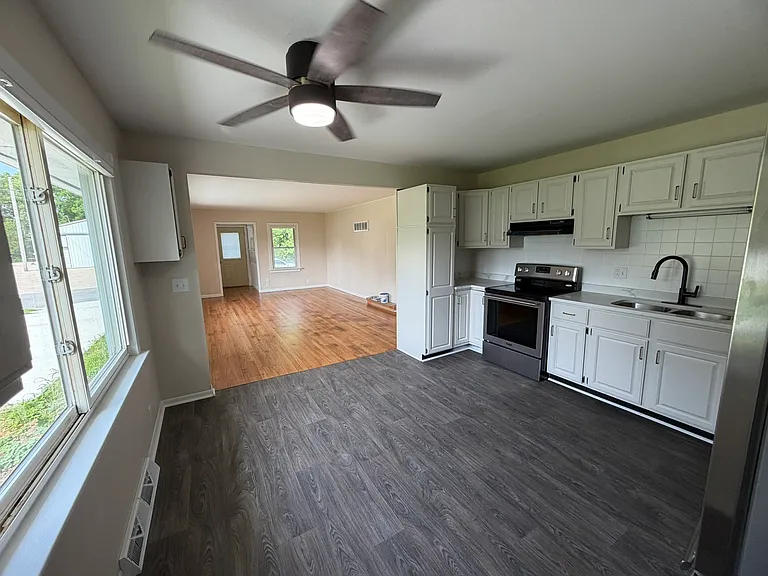 104 Market St — Photo 5
