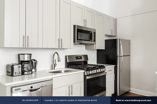 Rented by The Blueground | media 7