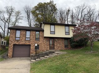 26 W White Oak Dr, Delmont, PA 15626
