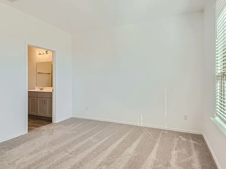 140 Bennington Dr — Photo 19