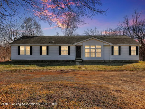 12265 W Maple Rapids Rd, Fowler, MI 48835
